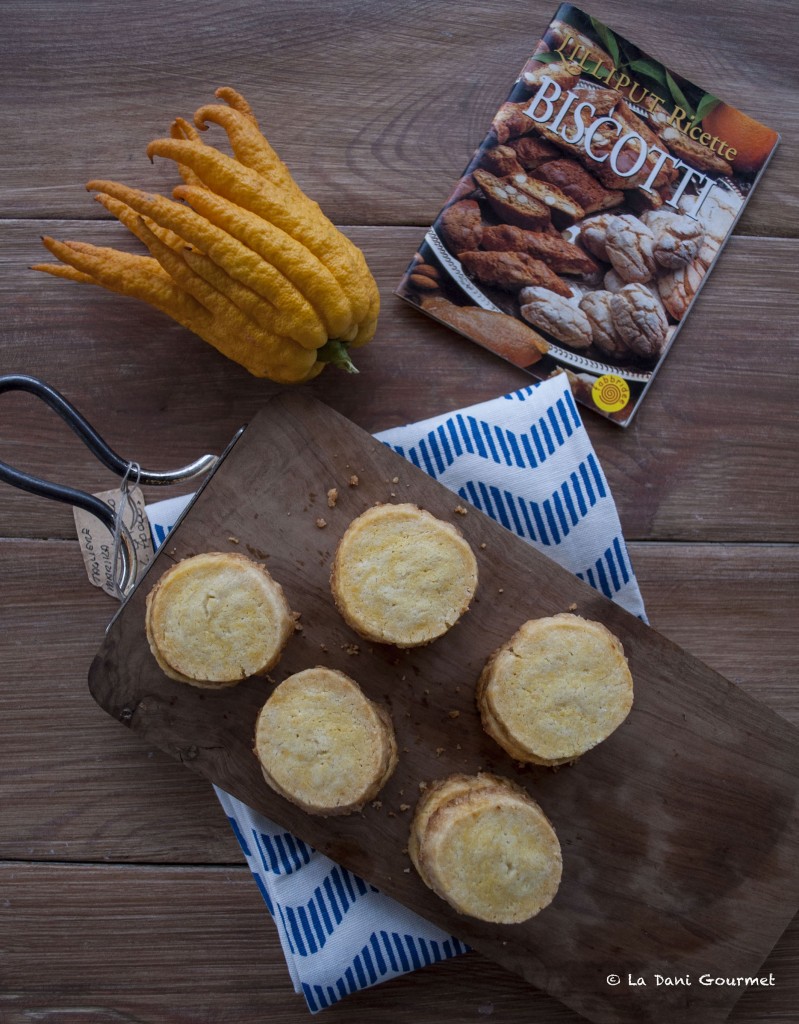 Biscotti burrosi alla Mano di Buddha