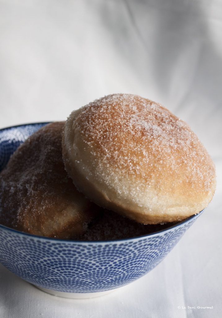 Bomboloni viareggini