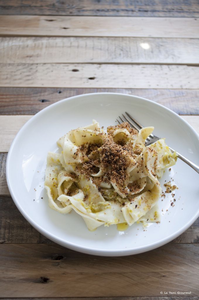 pappardelle con porri stufati e pangrattato ai porcini